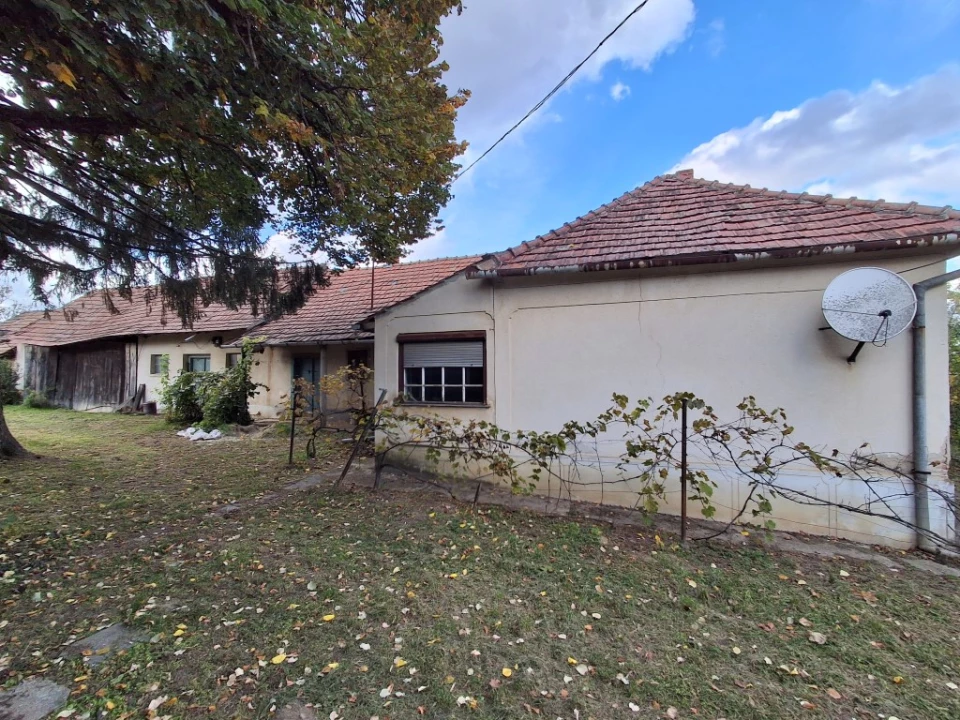 Eladó családi ház, Gamás