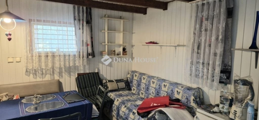 c3-1-name c2-1-name, Sándorfalva, Bodza utca