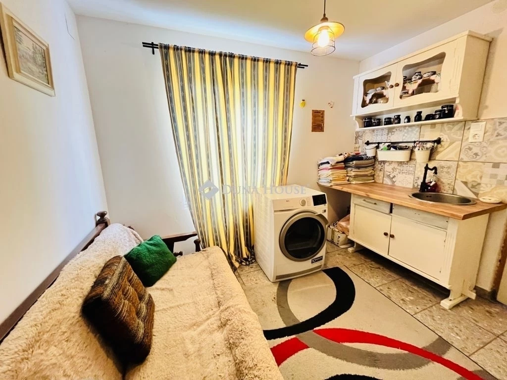 Eladó ház, Balástya