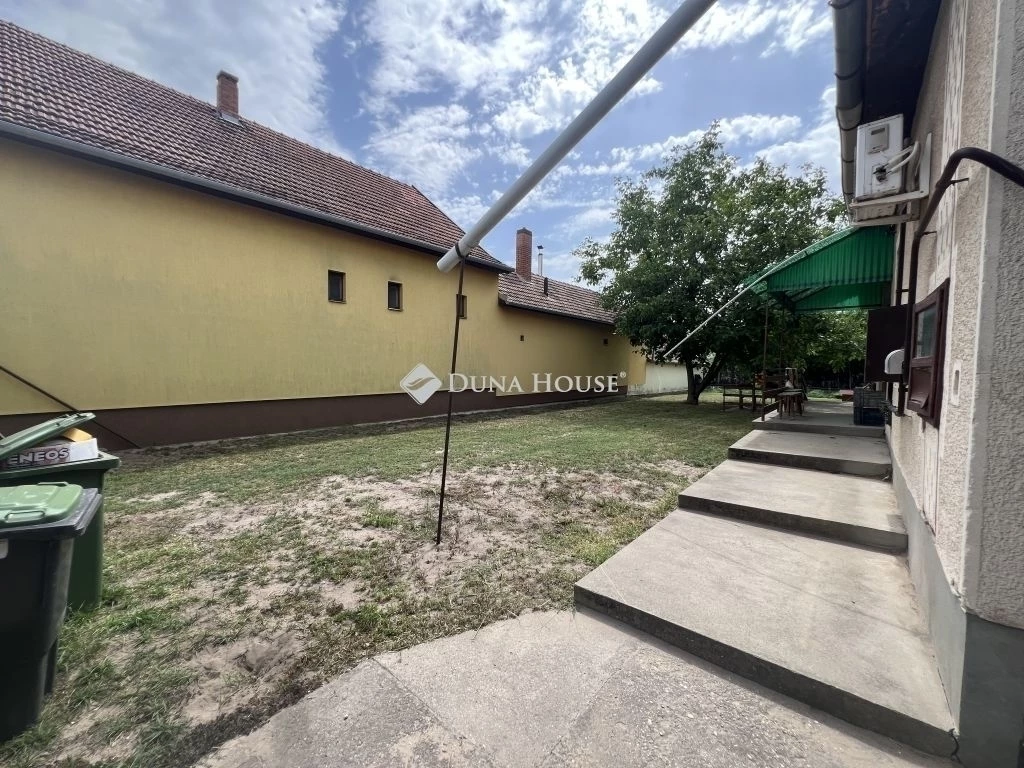 c3-1-name c2-1-name, Kistelek, Tóalj utca