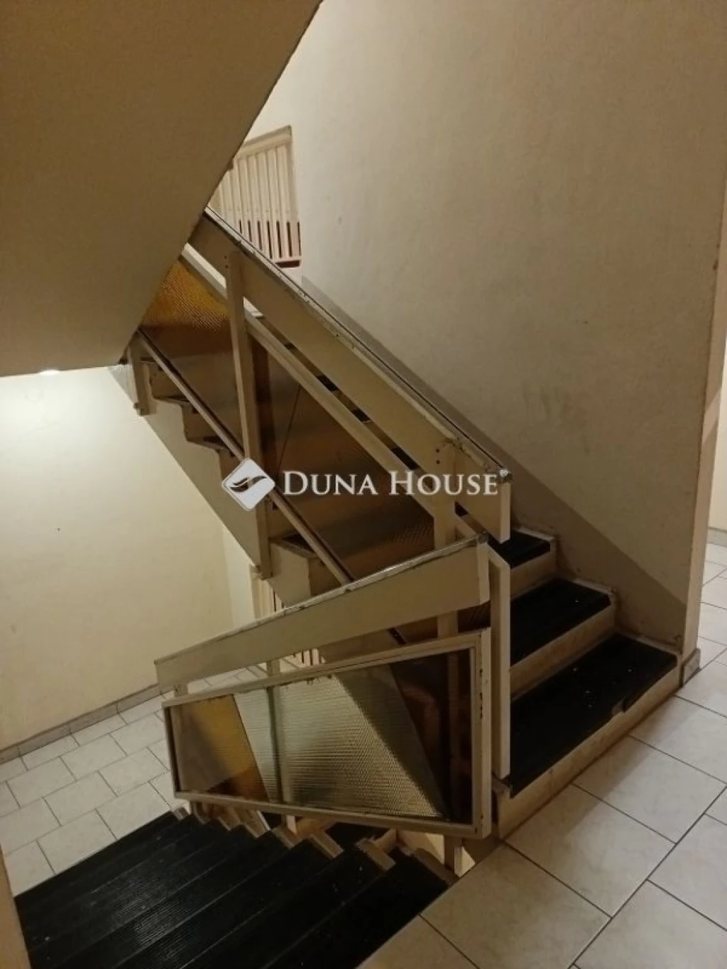 Eladó lakás, Szeged