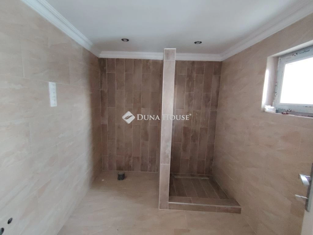 Eladó ház, Szatymaz