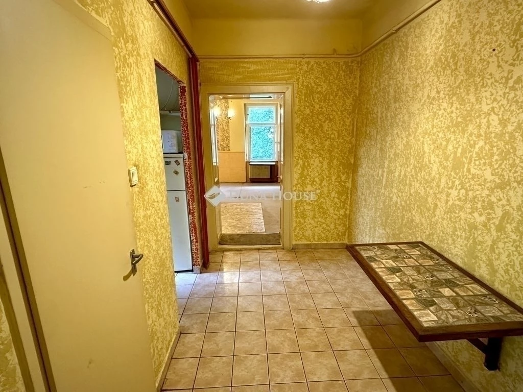 Eladó lakás, Szeged