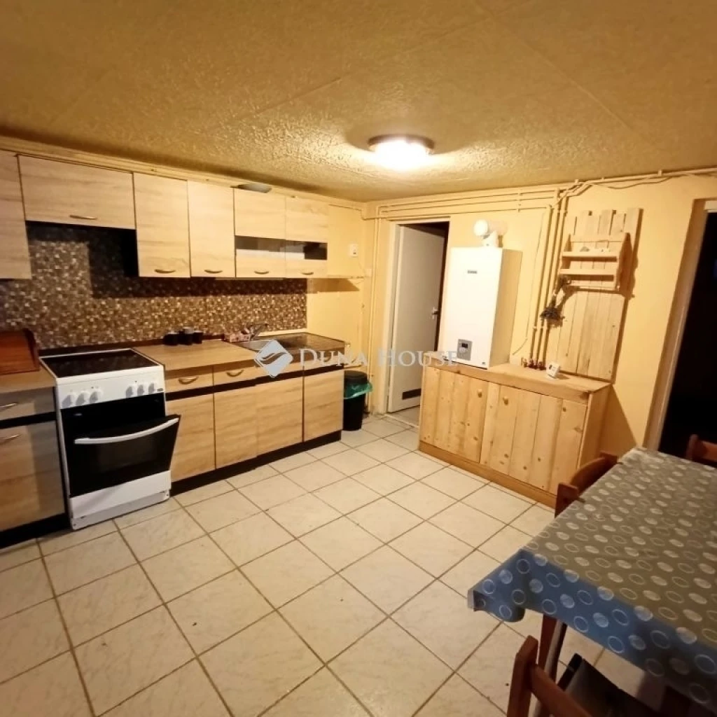 Eladó ház, Maroslele