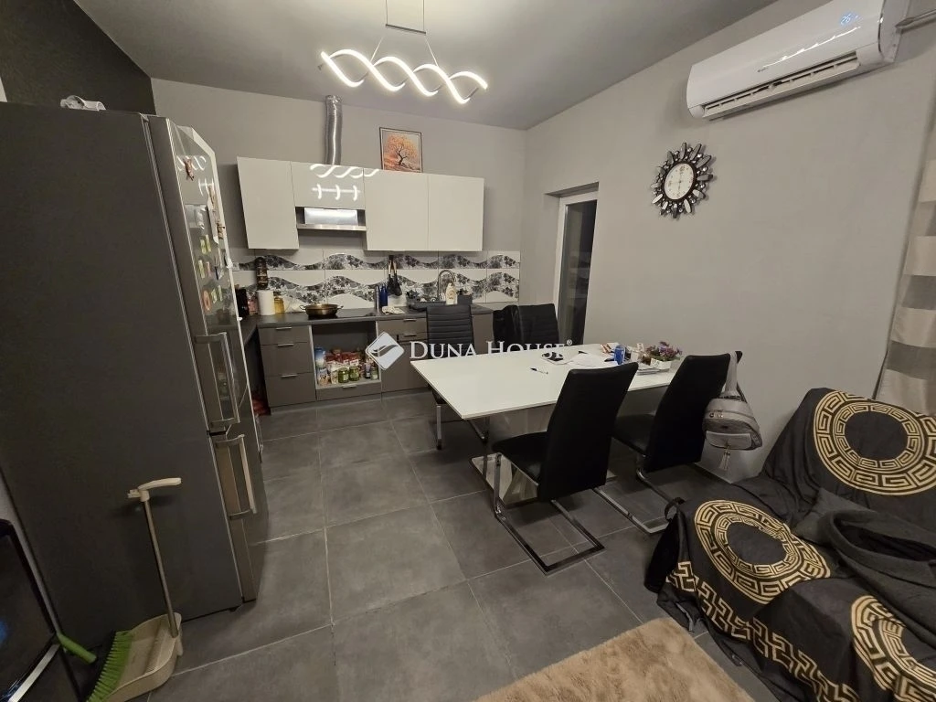 c3-1-name c2-1-name, Szeged, Újszentiváni út