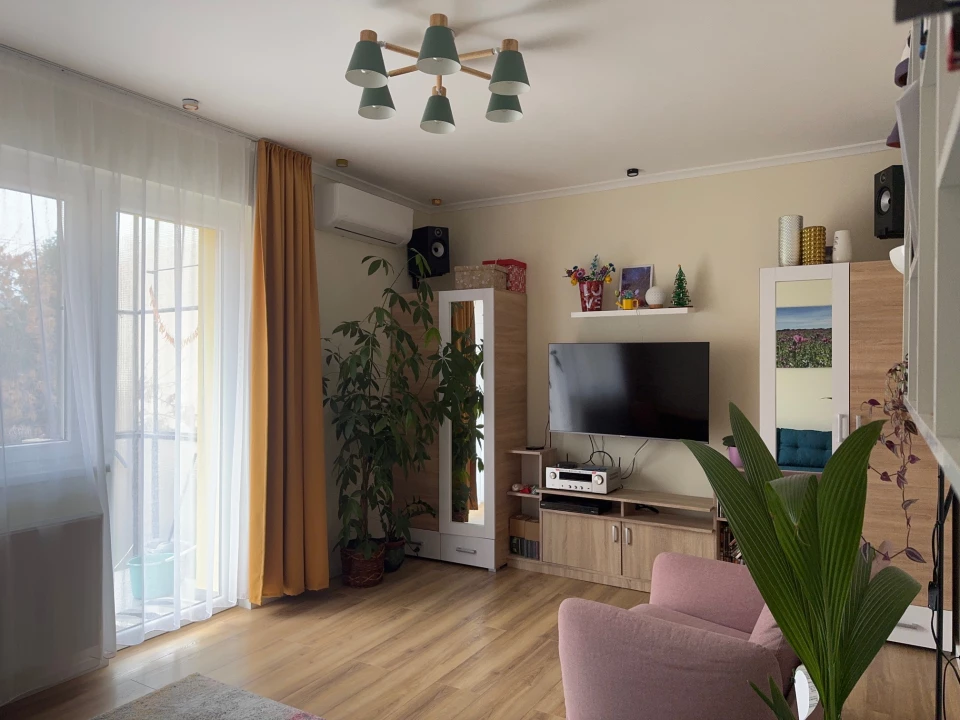 Eladó társasházi lakás, Eger