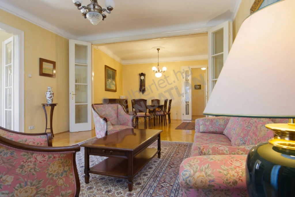 c3-2-name c2-19-name, Budapest II. kerület, Rómer Flóris utca