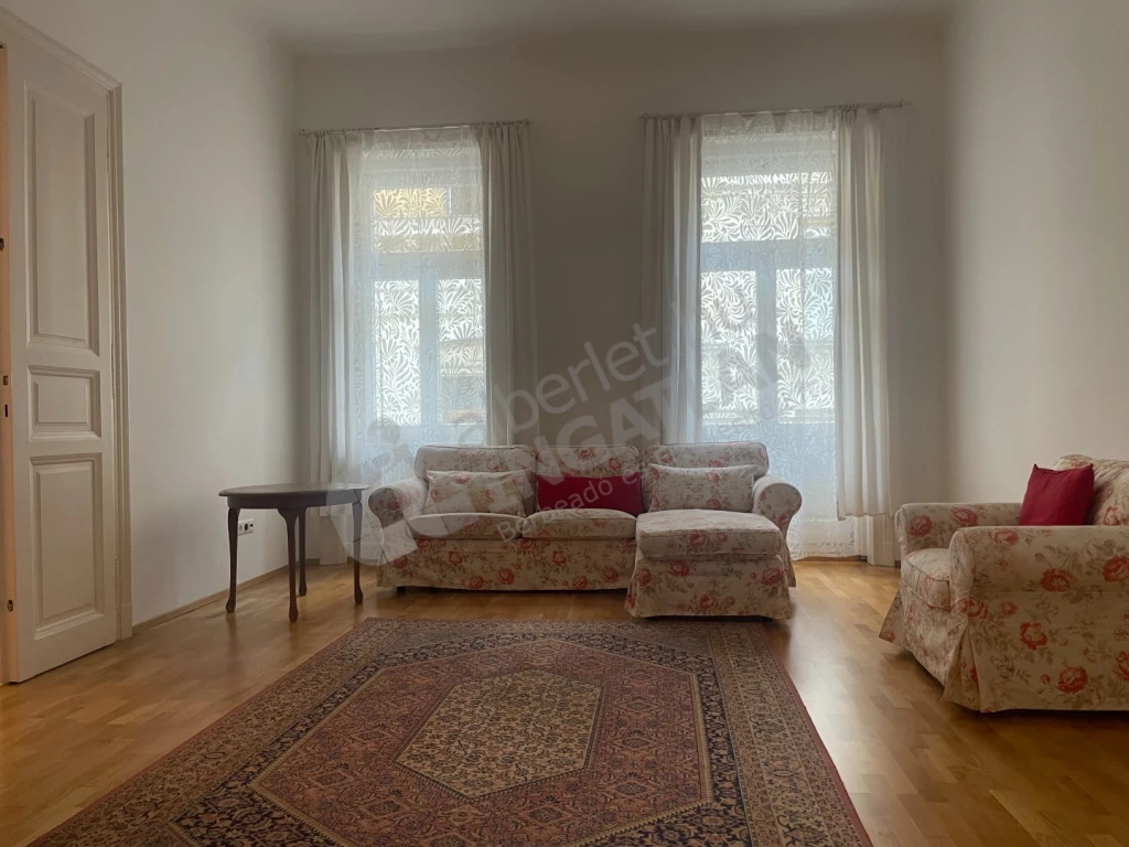 c3-2-name c2-19-name, Budapest V. kerület, Molnár utca