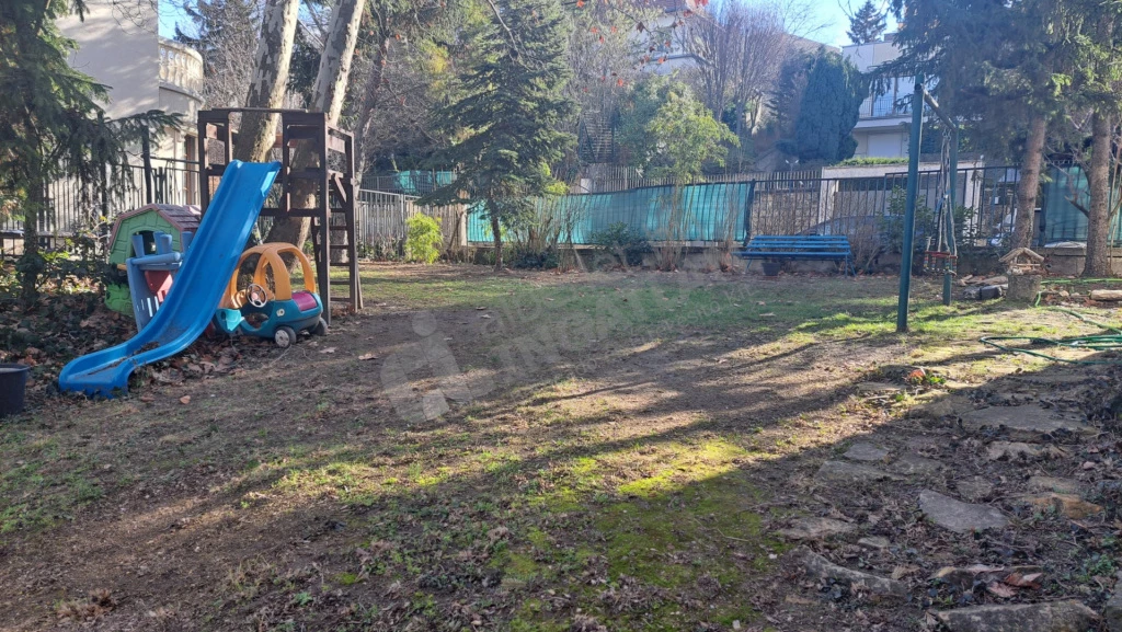 Kiadó téglalakás, Budapest I. kerület, Mihály utca