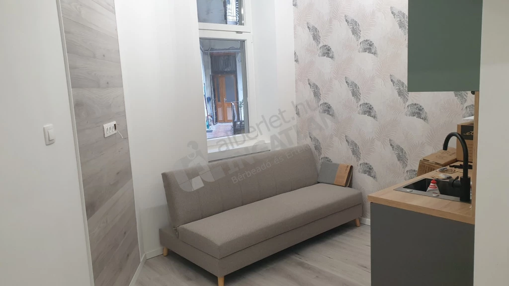 c3-2-name c2-19-name, Budapest VIII. kerület, Fiumei út