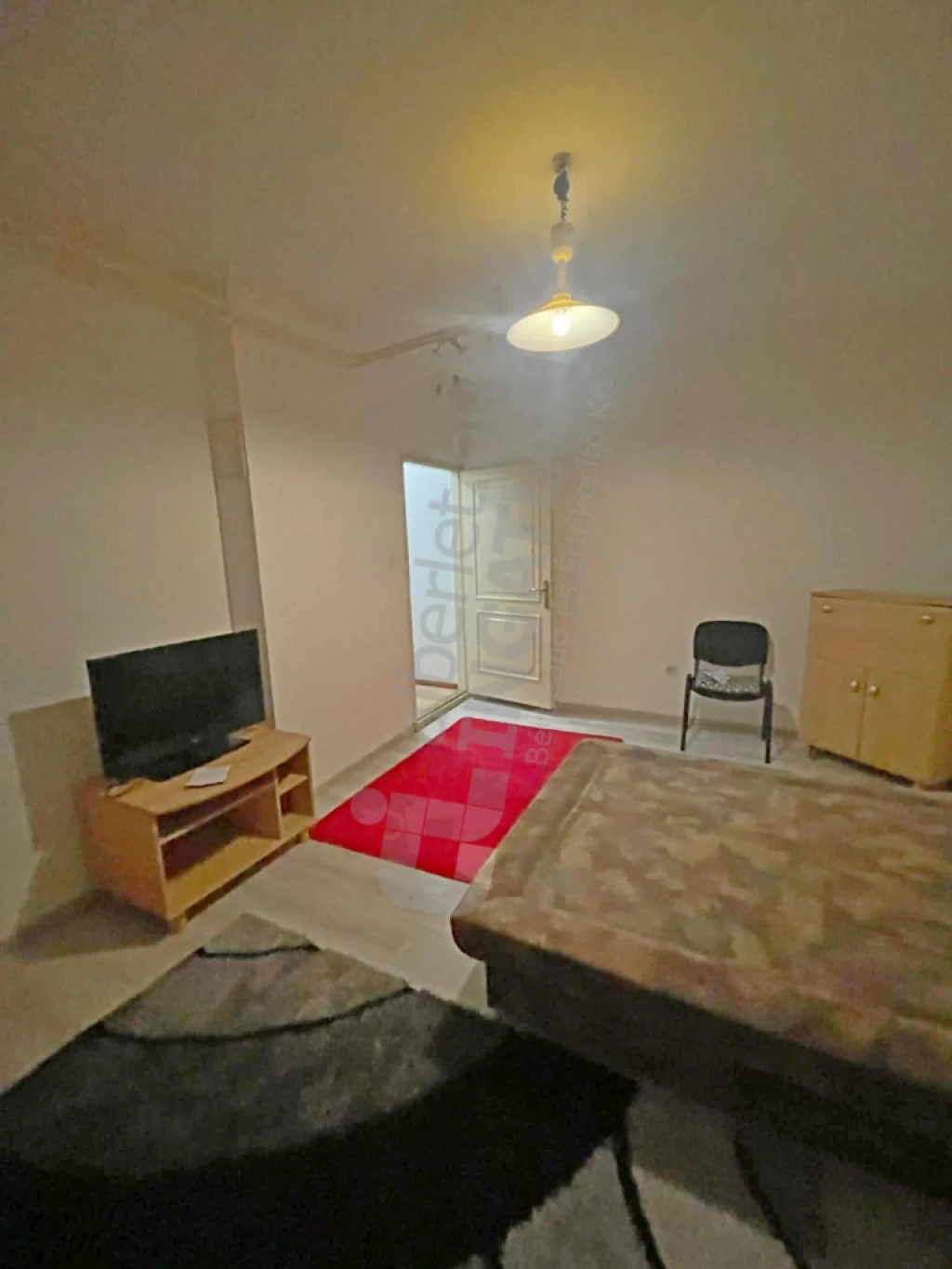 Kiadó téglalakás, Budapest I. kerület, Attila út