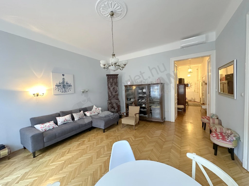 For rent brick flat, Budapest VI. kerület, Eötvös utca