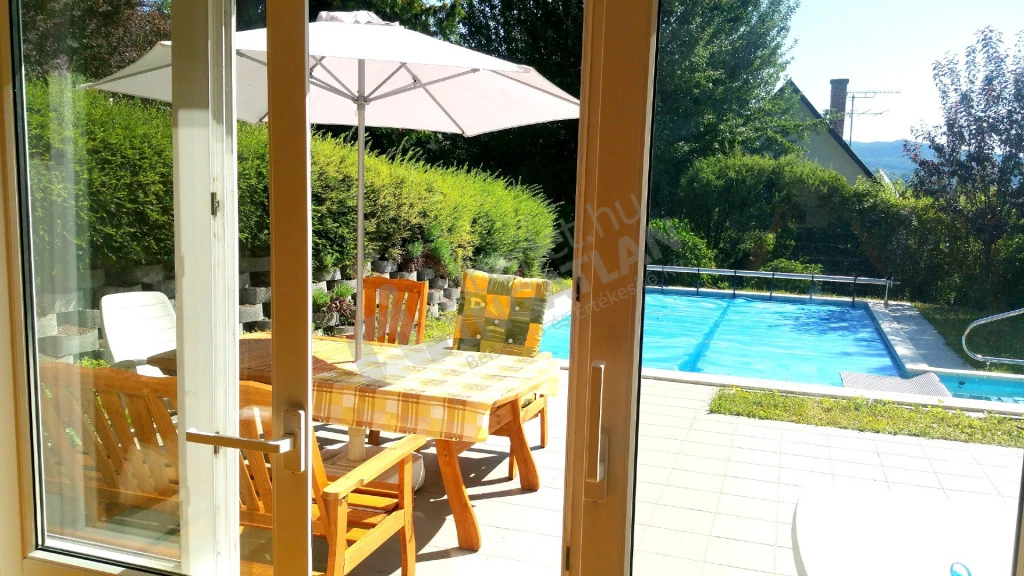 Eladó családi ház, Budapest II. kerület, Dutka Ákos utca