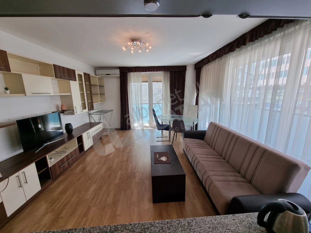 For sale brick flat, Budapest VIII. kerület, Corvin sétány