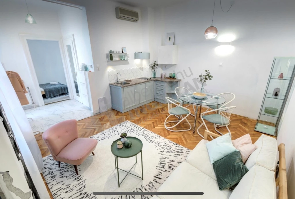 Kiadó téglalakás, Budapest I. kerület, Várkert rakpart