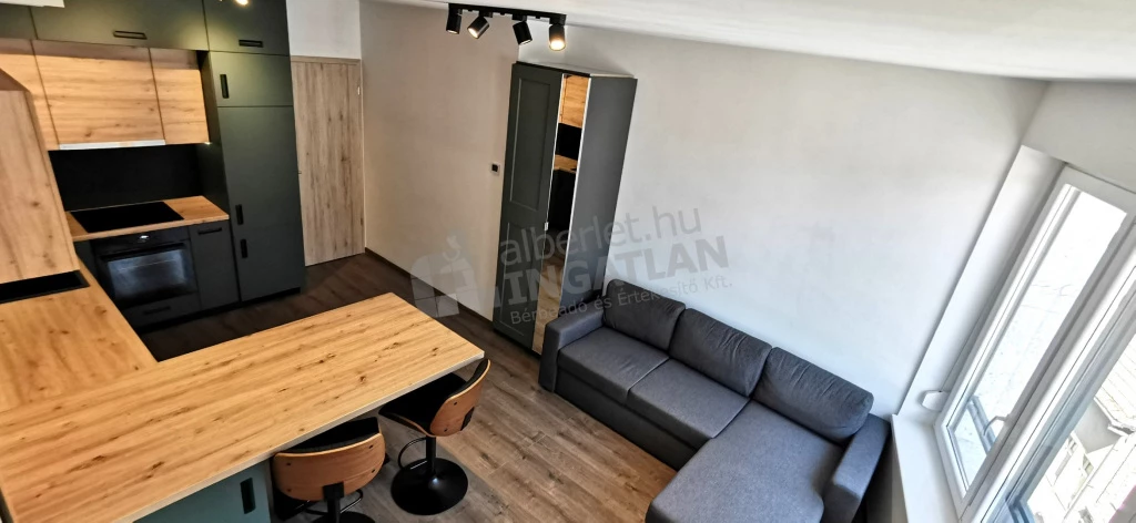 Kiadó téglalakás, Budapest VIII. kerület, Vajdahunyad utca