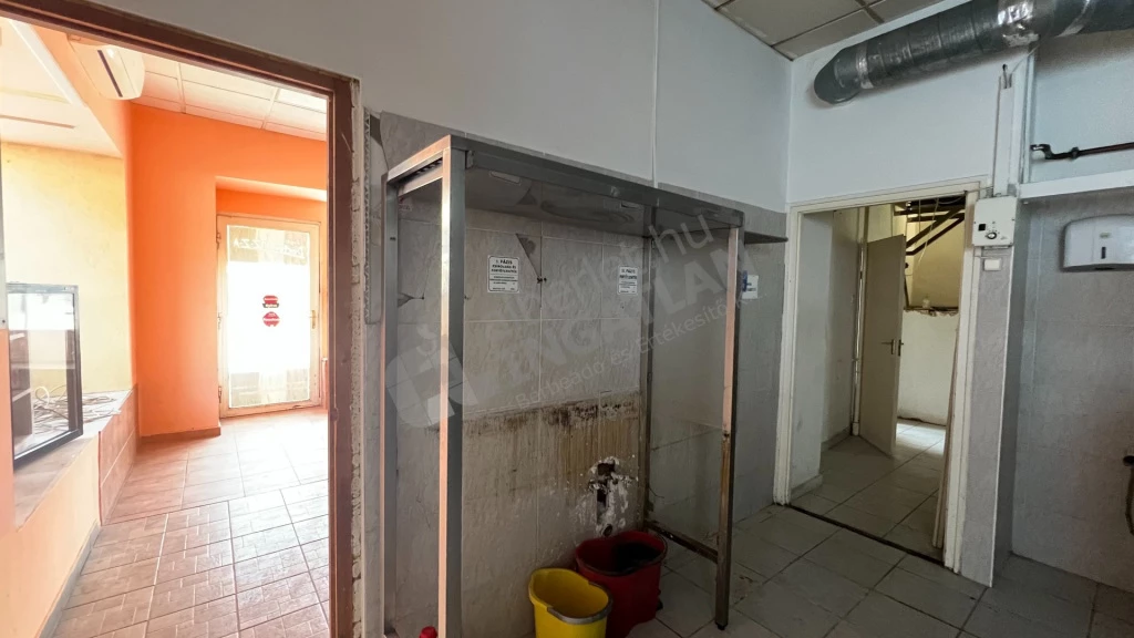 For sale store, Budapest XIV. kerület, Nagy Lajos király útja