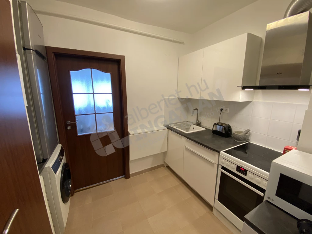 For rent brick flat, Budapest XIV. kerület, Bazsarózsa utca