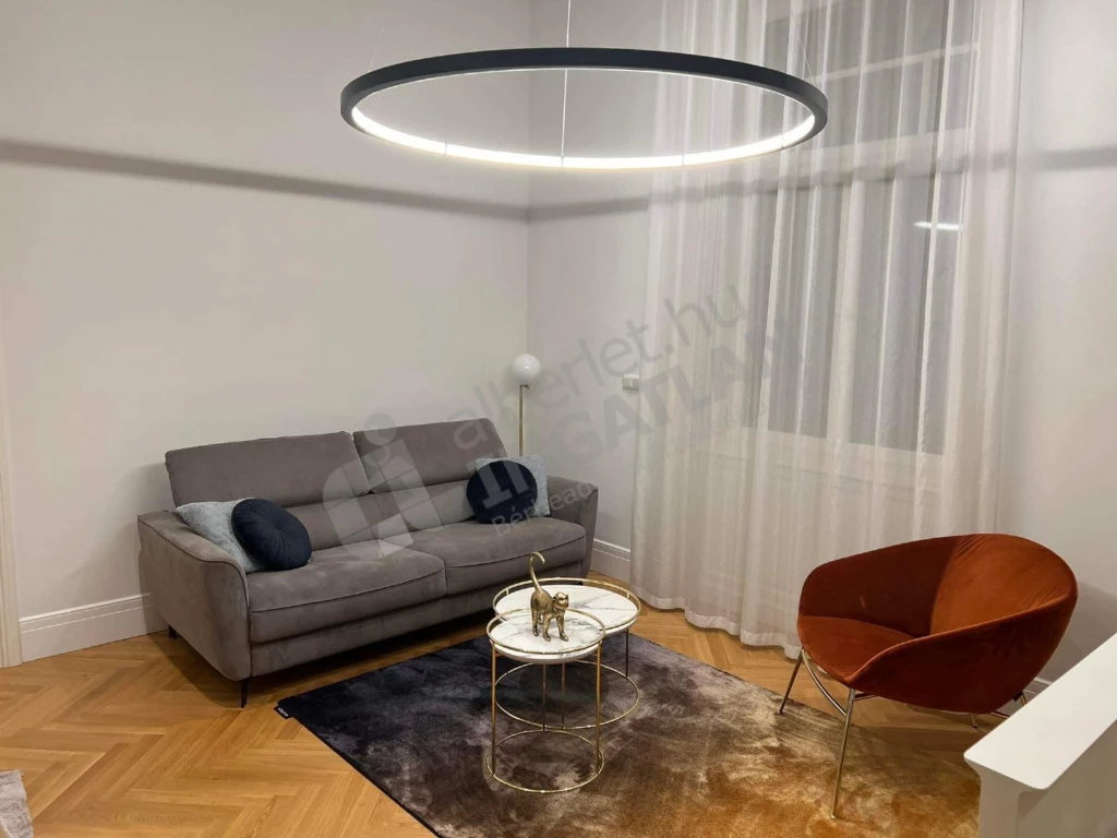 For rent brick flat, Budapest V. kerület, Semmelweis utca