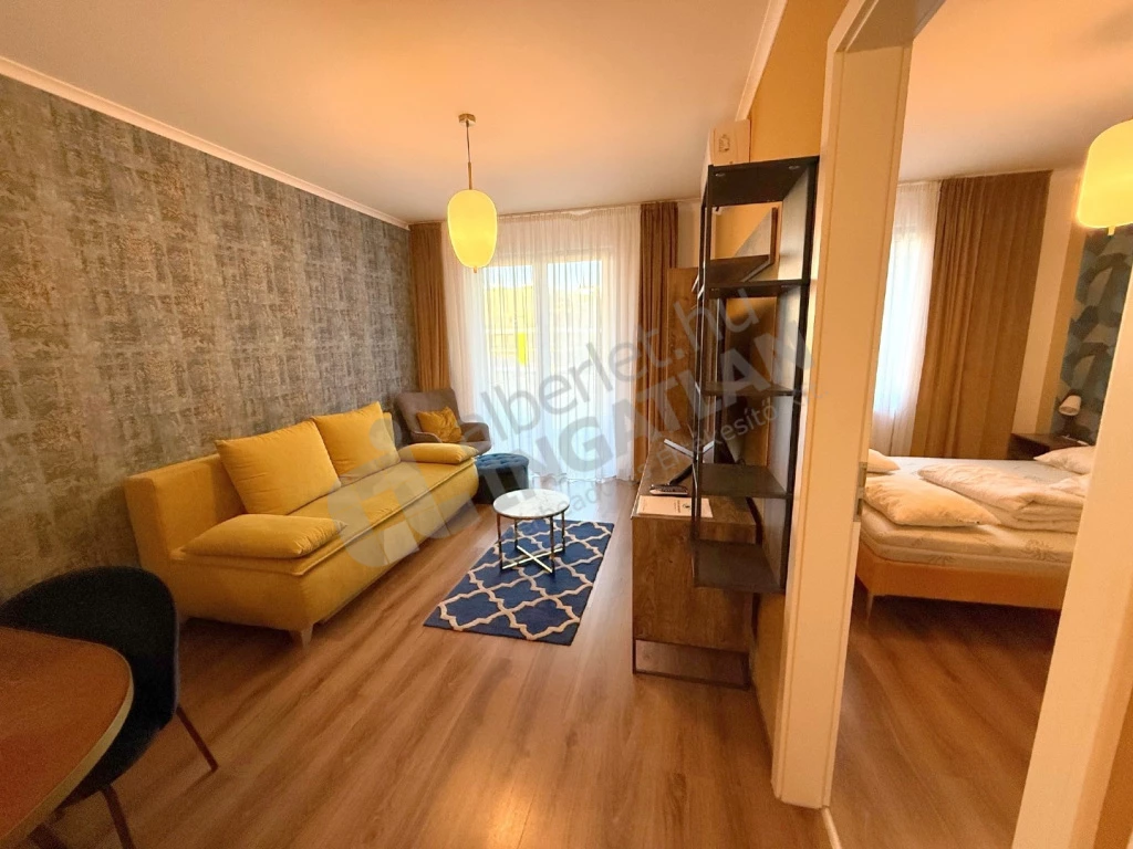 Kiadó téglalakás, Budapest VIII. kerület, Corvin sétány