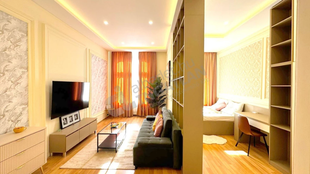 For sale brick flat, Budapest VII. kerület, Rákóczi út