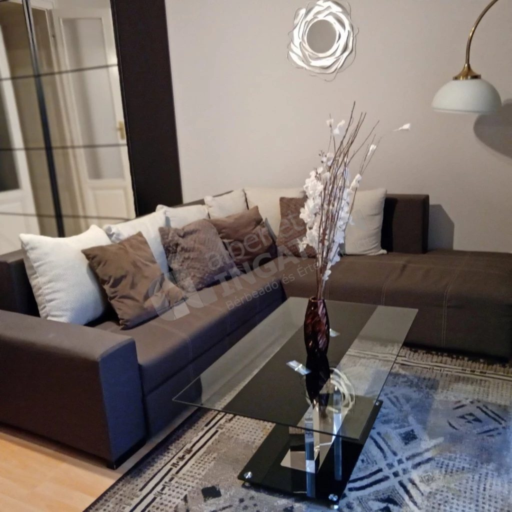 For rent brick flat, Budapest V. kerület, Vadász utca