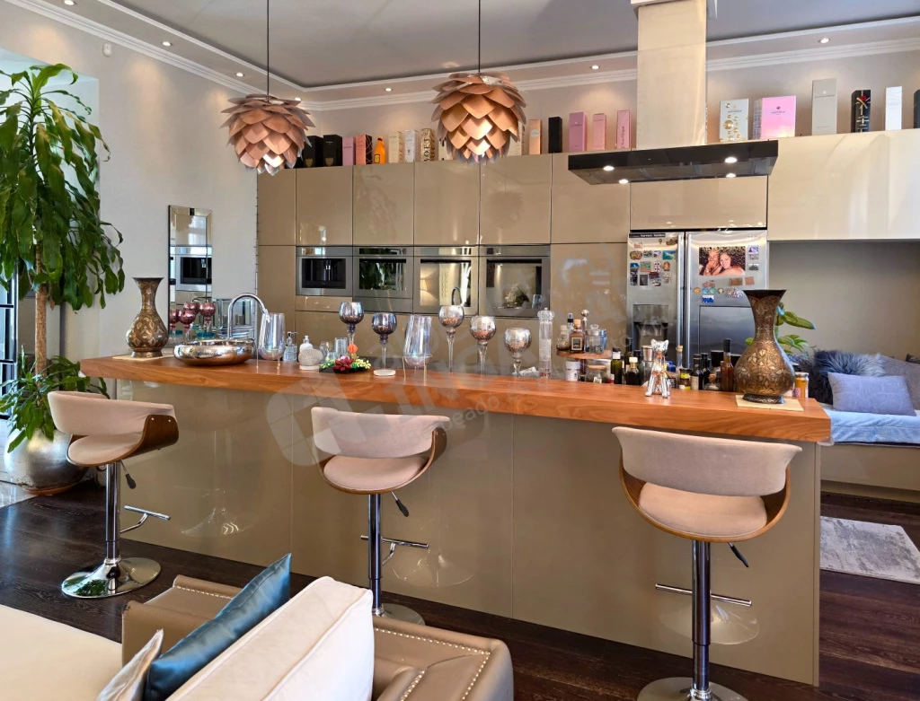 c3-2-name c2-19-name, Budapest II. kerület, Árpád fejedelem útja