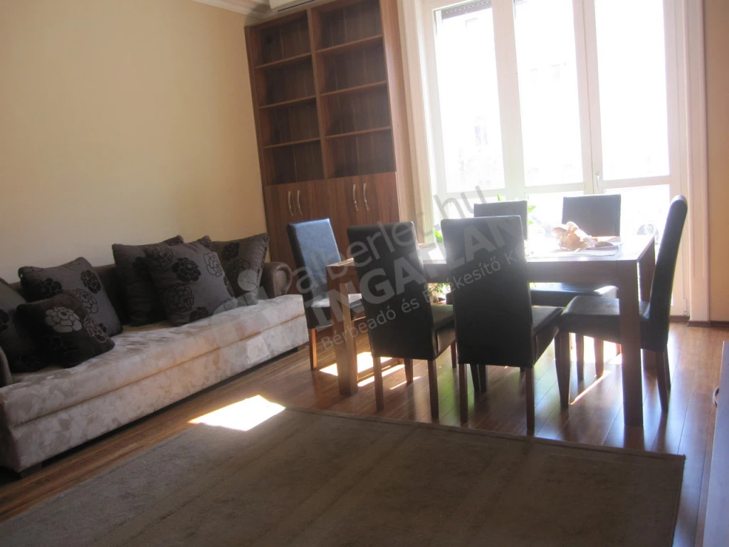 Kiadó téglalakás, Budapest VII. kerület, Károly körút