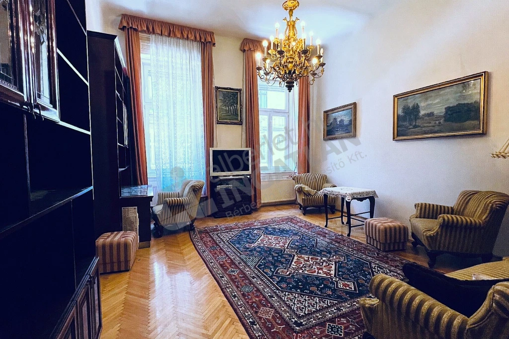 Kiadó téglalakás, Budapest VI. kerület, Paulay Ede utca