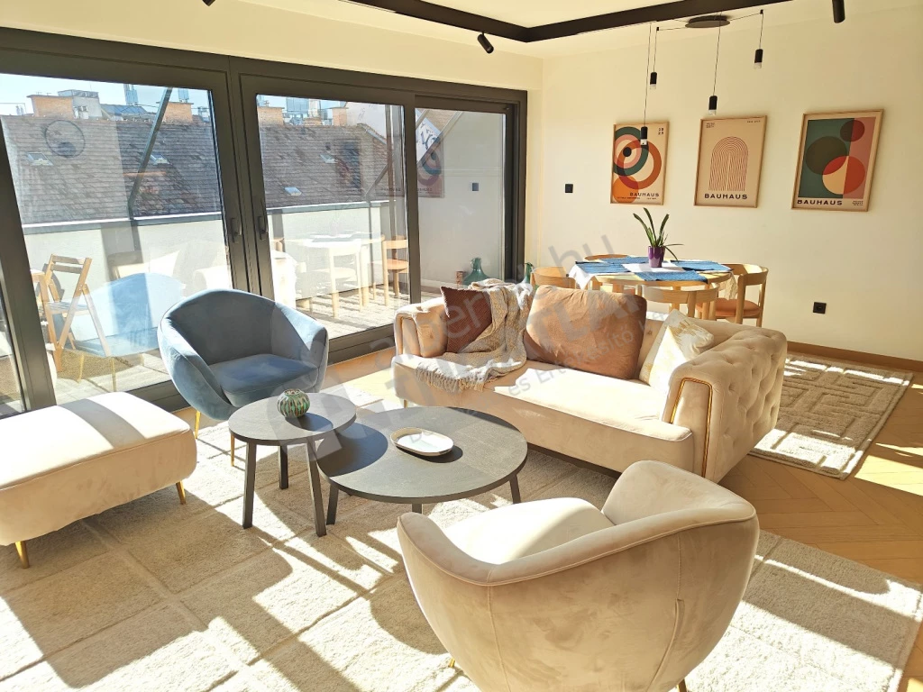 Kiadó téglalakás, Budapest VI. kerület, Király utca