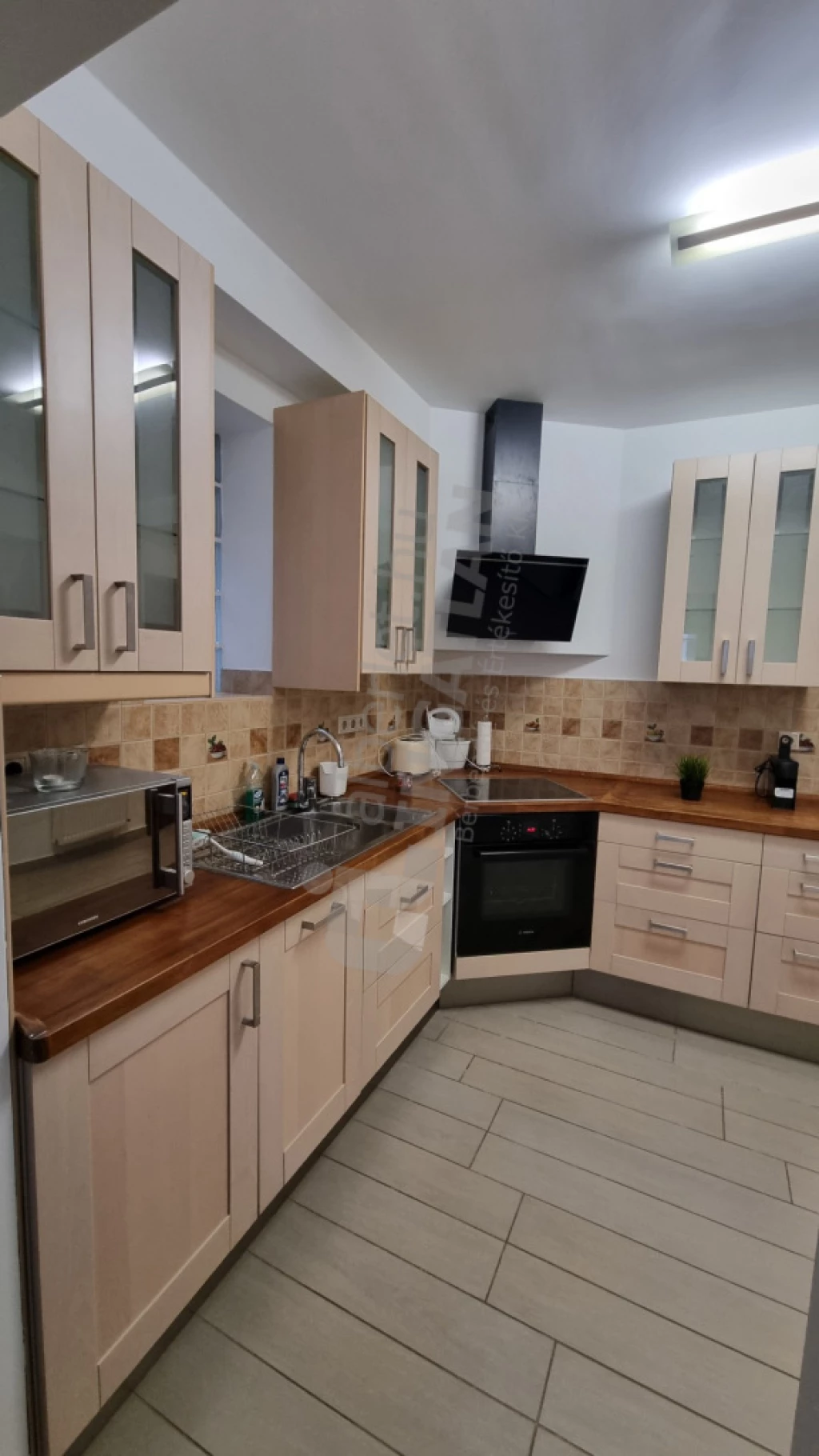 c3-2-name c2-19-name, Budapest VIII. kerület, Szentkirályi utca