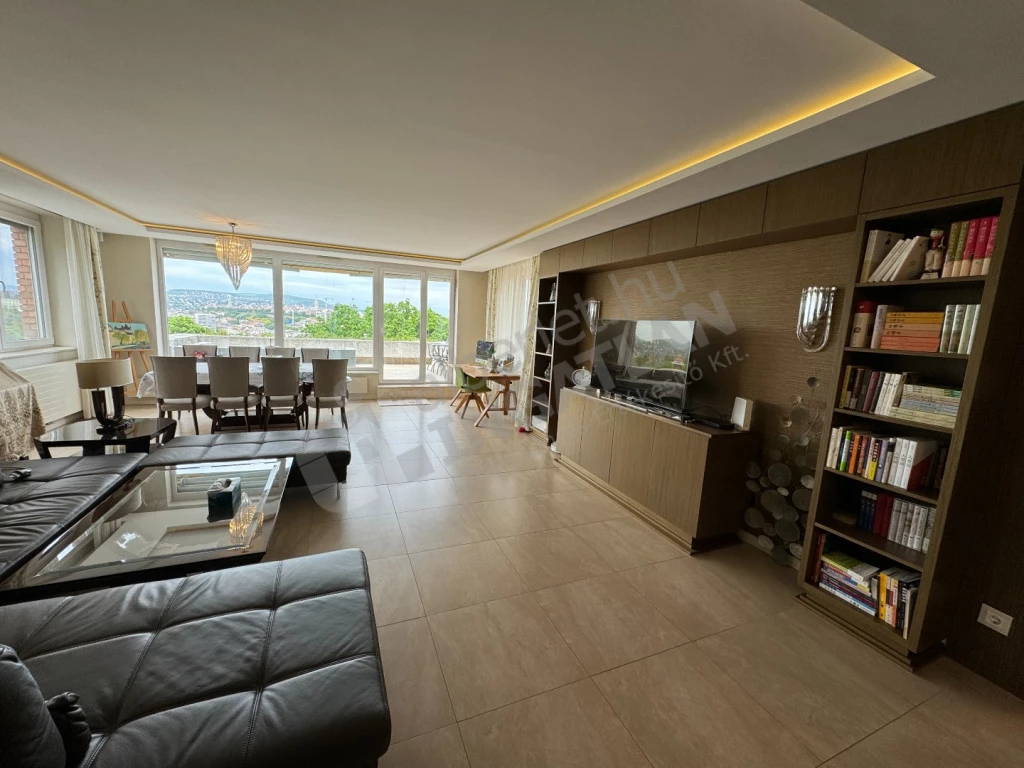 For sale brick flat, Budapest I. kerület, Orom utca