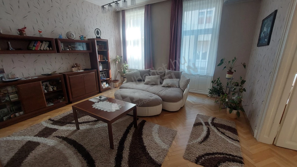 Kiadó téglalakás, Budapest VI. kerület, Szív utca