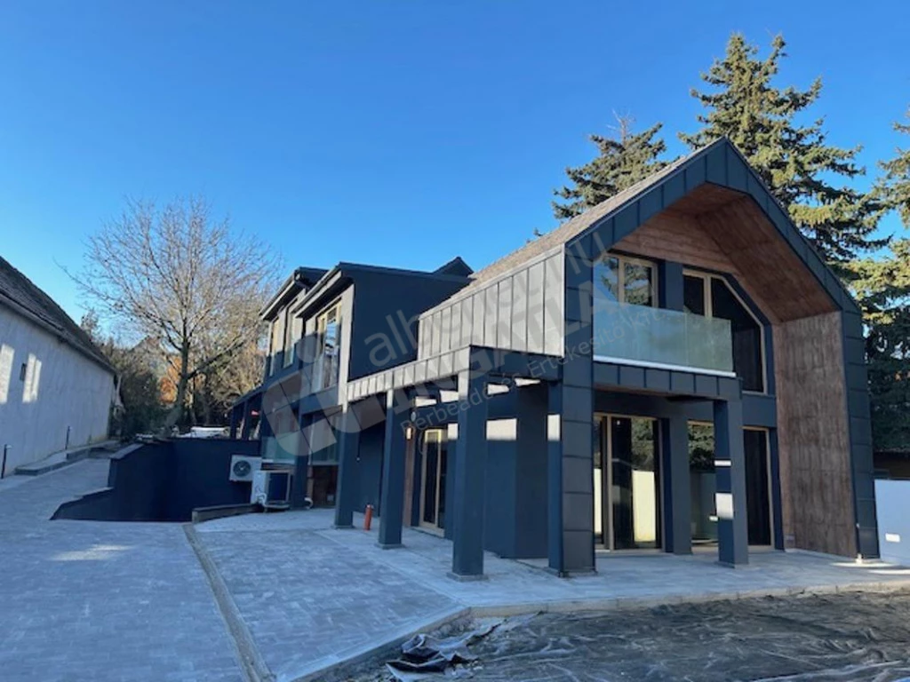 Eladó ikerház, Budapest II. kerület, Hidegkúti út