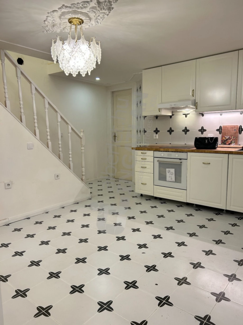 Eladó téglalakás, Budapest V. kerület, Ferenczy István utca