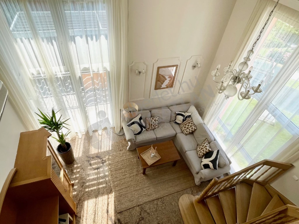 c3-2-name c2-19-name, Budapest II. kerület, Hárshegyi út