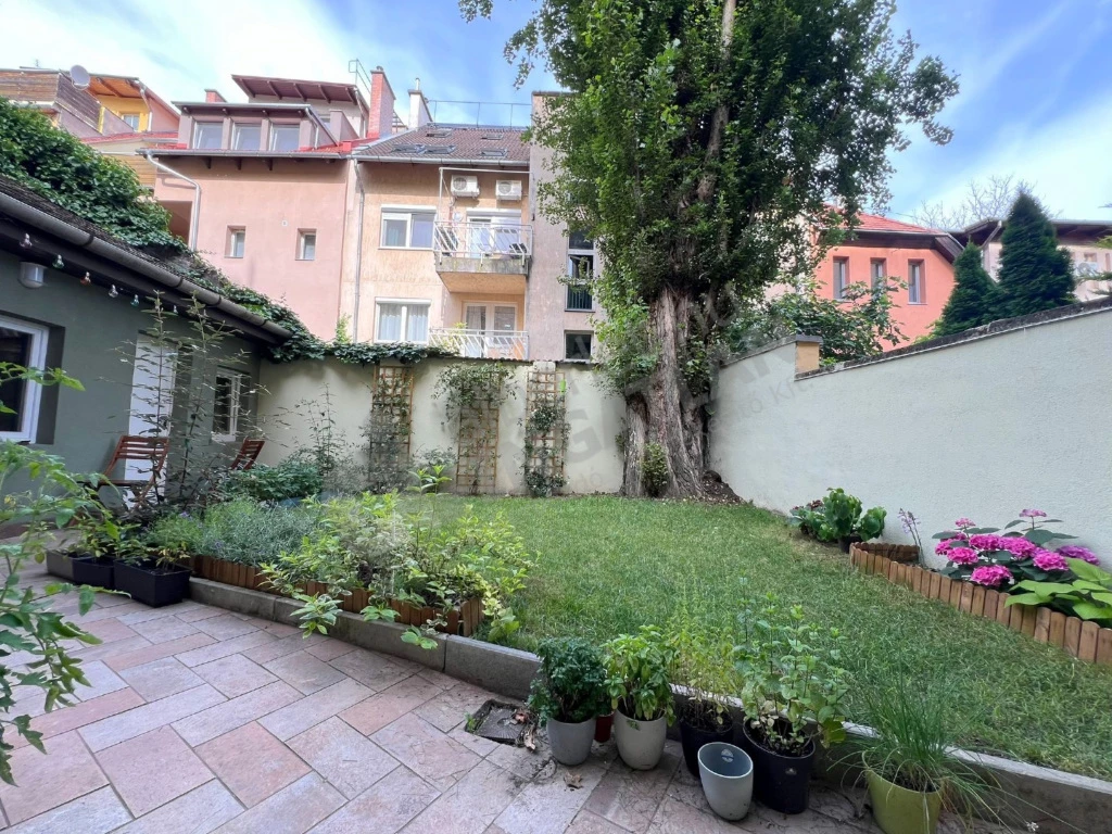 Eladó téglalakás, Budapest III. kerület, Beszterce utca