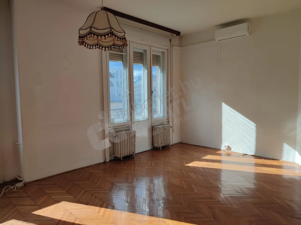 Kiadó téglalakás, Budapest VII. kerület, Károly körút