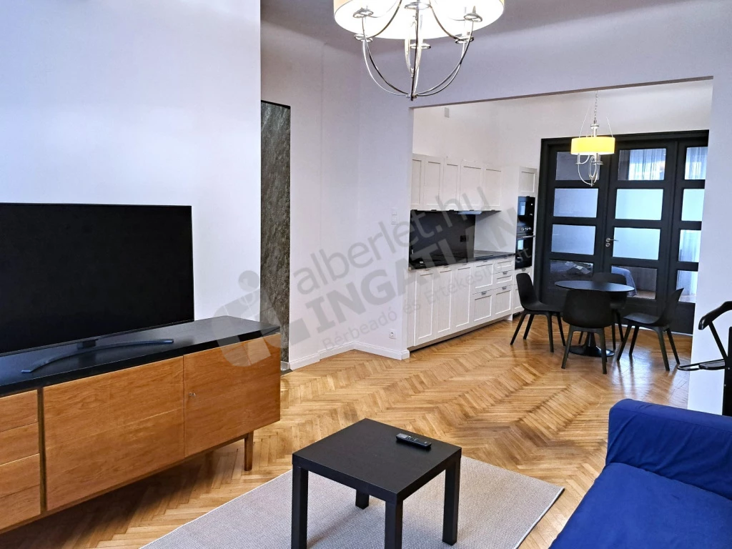 Eladó téglalakás, Budapest XIII. kerület, Visegrádi utca