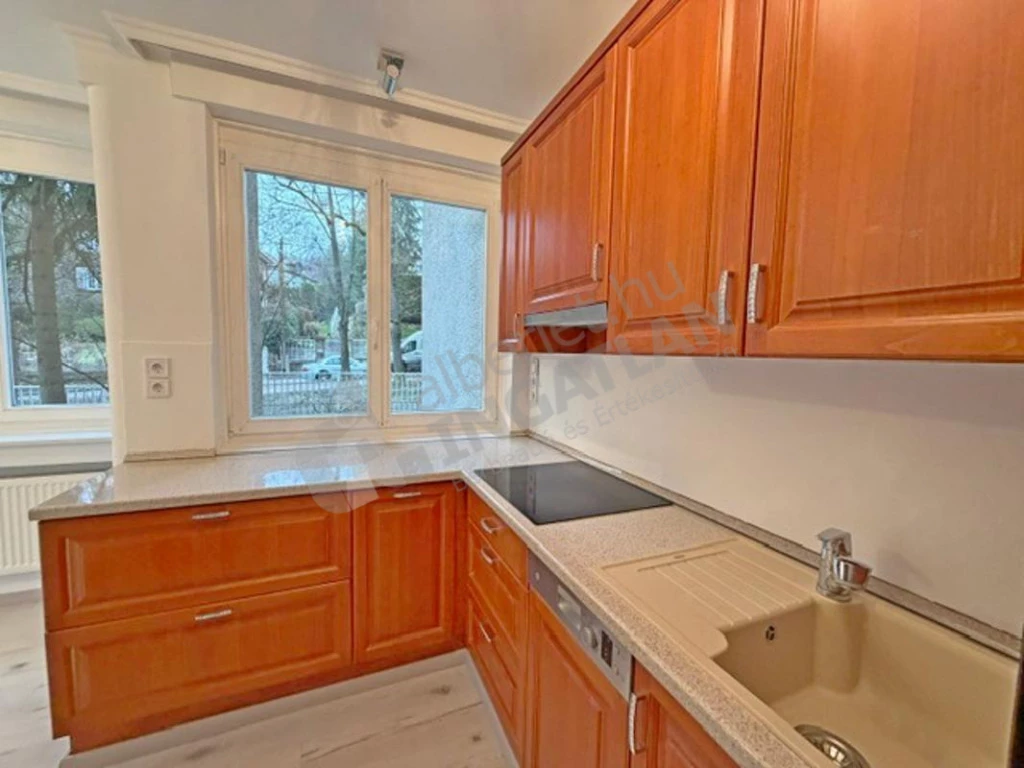 c3-2-name c2-19-name, Budapest II. kerület, Csalán út