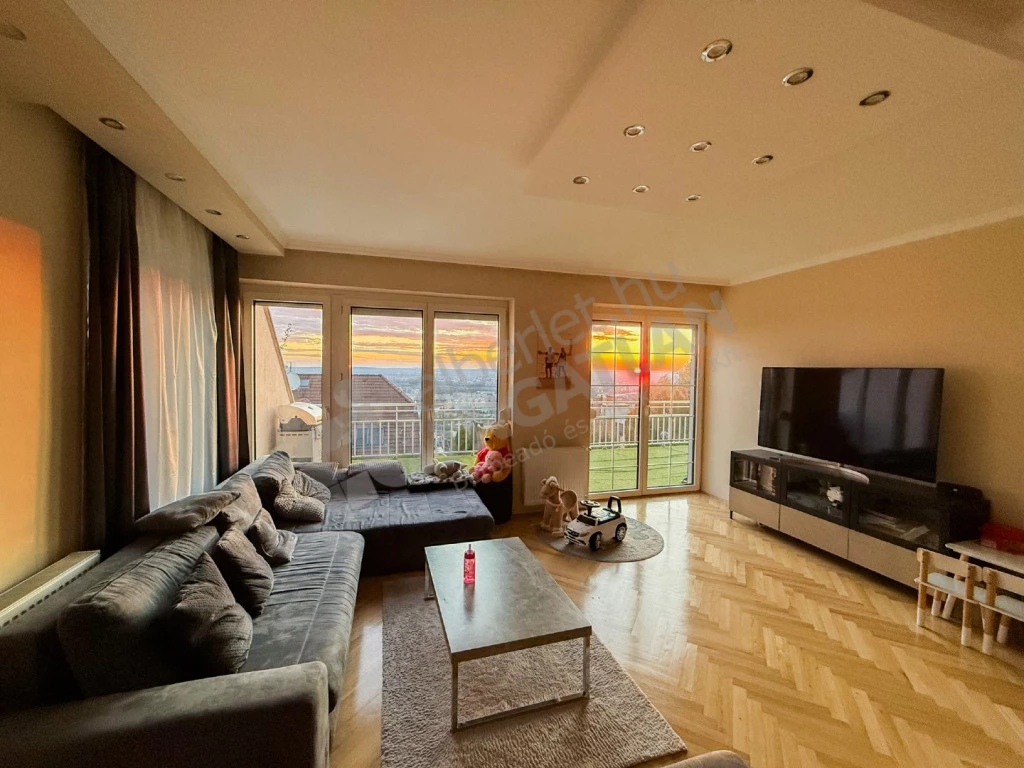 Kiadó téglalakás, Budapest III. kerület, Flóra utca