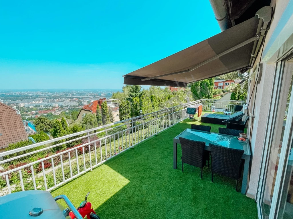 c3-2-name c2-19-name, Budapest III. kerület, Flóra utca