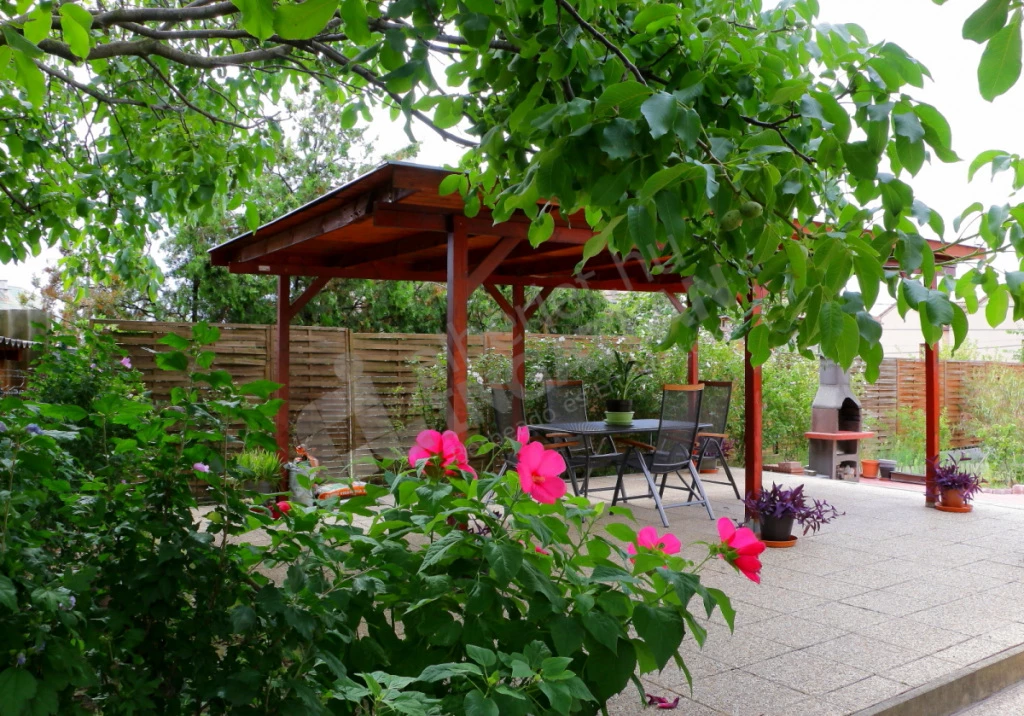 Eladó családi ház, Budapest XXI. kerület, Orsova utca