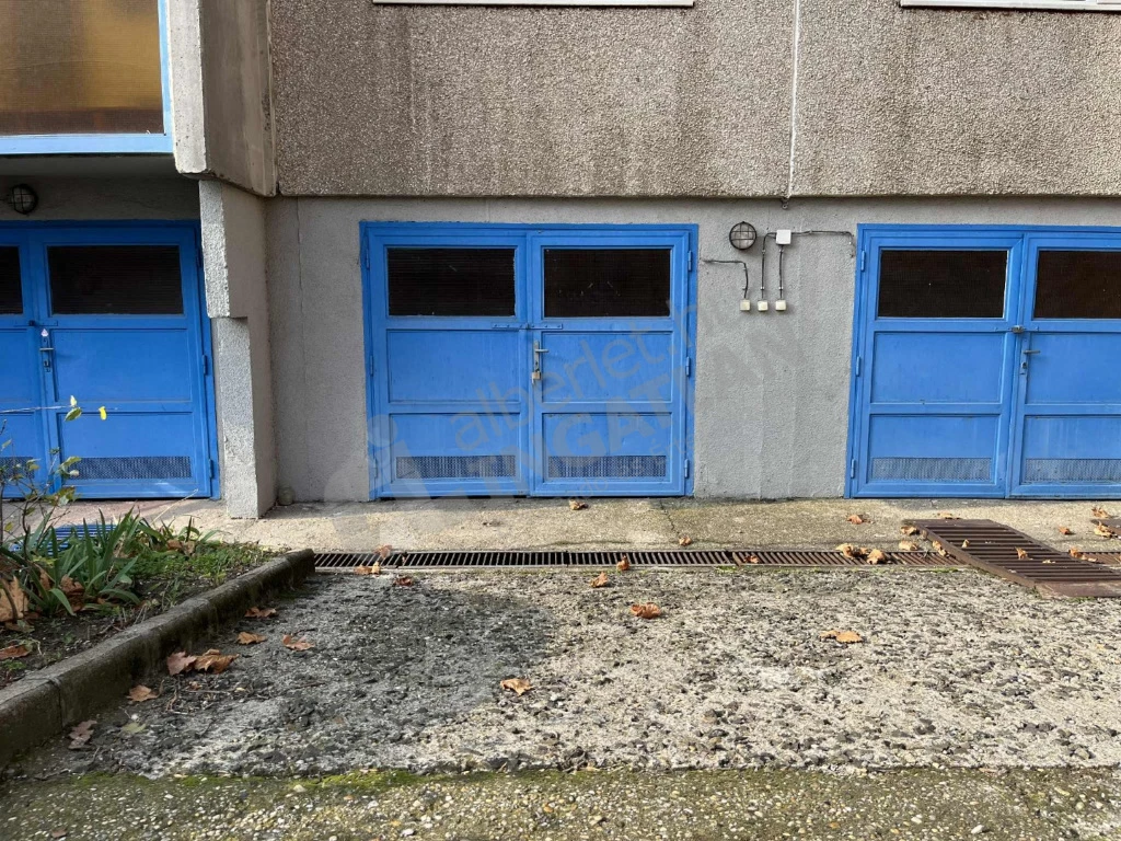 For rent detached garage, Budapest X. kerület, Hungária körút