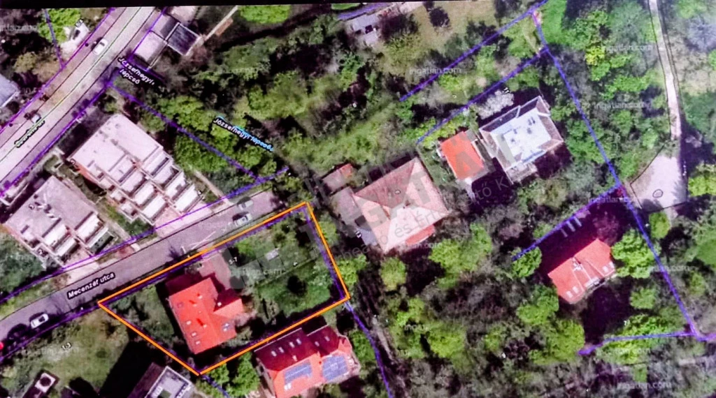 Eladó családi ház, Budapest II. kerület, Mecenzéf utca