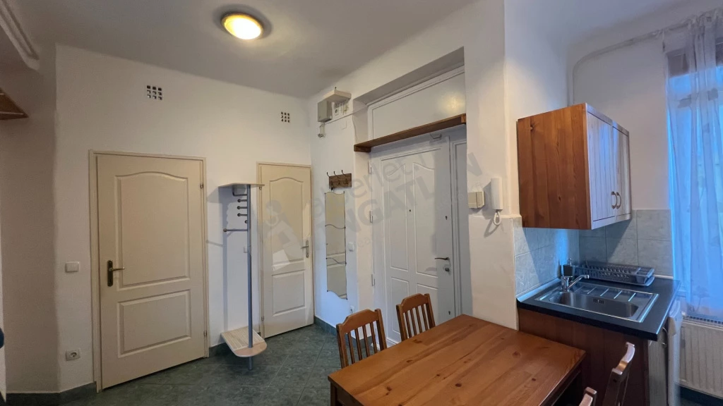 For rent brick flat, Budapest XIV. kerület, Bosnyák tér