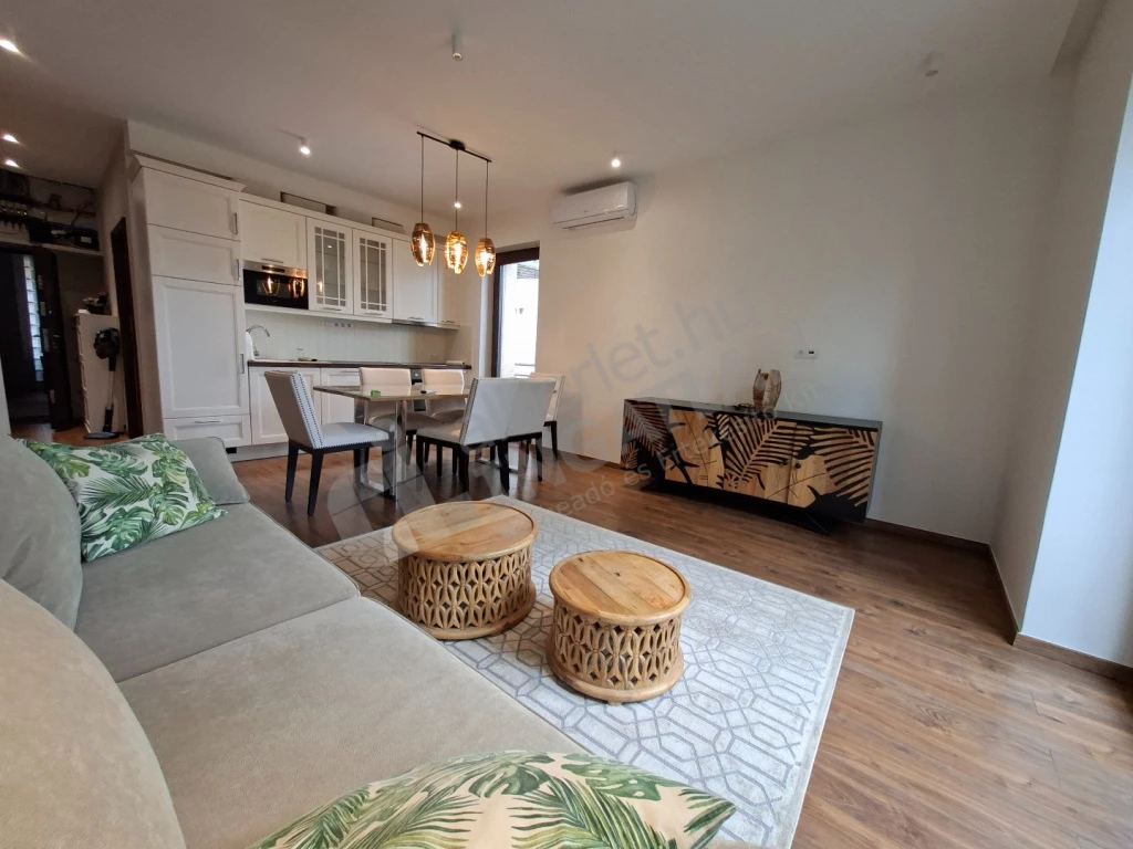 Kiadó téglalakás, Budapest III. kerület, Laborc utca