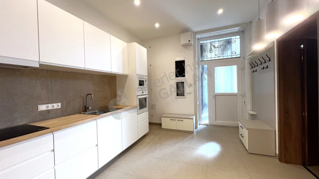 For sale brick flat, Budapest VII. kerület, Péterfy Sándor utca