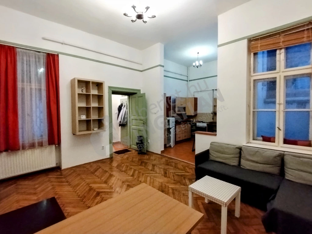 Kiadó téglalakás, Budapest VI. kerület, Jókai utca