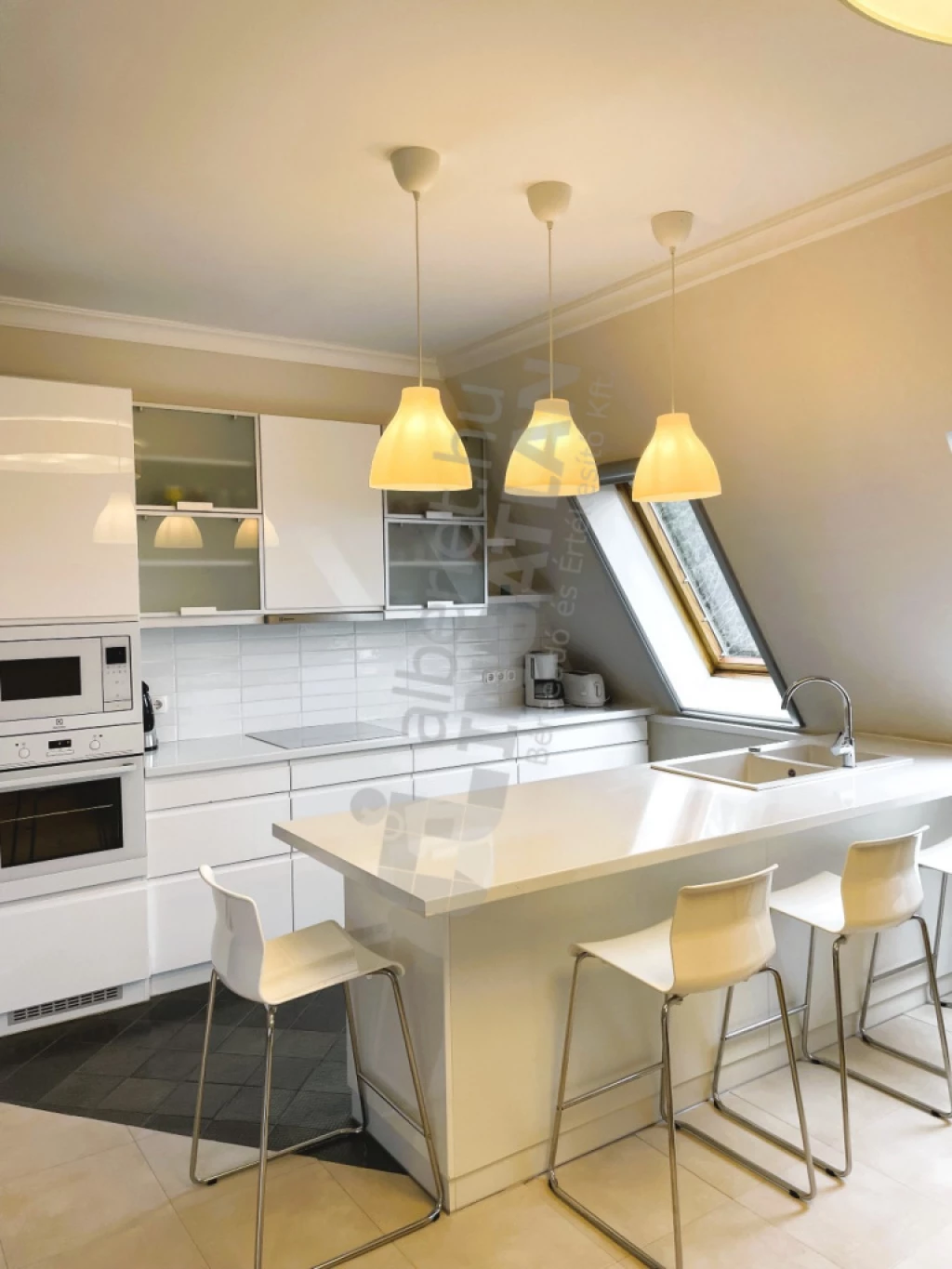 Kiadó téglalakás, Budapest II. kerület, Síp utca